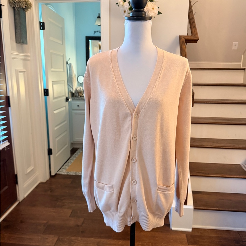 Campure NWOT V-Neck Button-Up Cardigan w/ Front Pockets - Picture 2 of 6